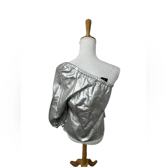 INC INTERNATIONAL CONCEPTS TOP WOMENS SIZE SMALL SILVER METALLIC ONE SHOULDER - Picture 4 of 16